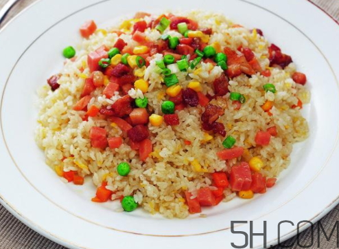 蛋炒飯怎么加熱？蛋炒飯微波爐加熱多久？