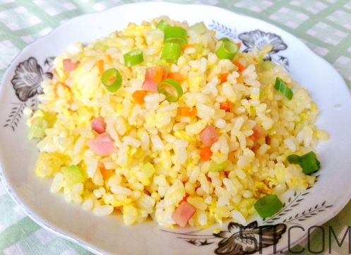 蛋炒飯怎么加熱？蛋炒飯微波爐加熱多久？