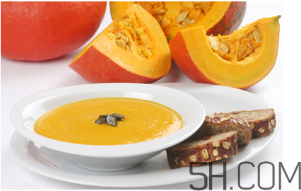 大閘蟹和南瓜一起什么人不適合吃？大閘蟹和南瓜一起吃要怎么辦？