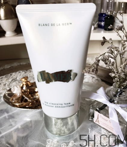 海藍(lán)之謎璀璨凈透潔面泡沫怎么用？使用方法