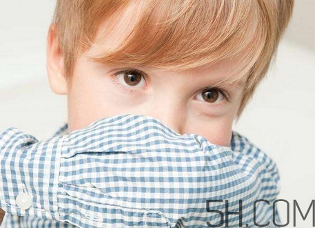 秋天咳嗽有痰是怎么回事_秋天咳嗽有痰怎么辦 秋天咳嗽有痰是怎么回事_秋天咳嗽有痰怎么辦