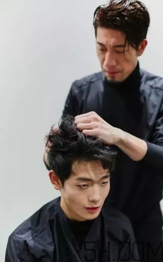 發(fā)蠟塞巴斯汀怎么樣？塞巴斯汀發(fā)蠟怎么用