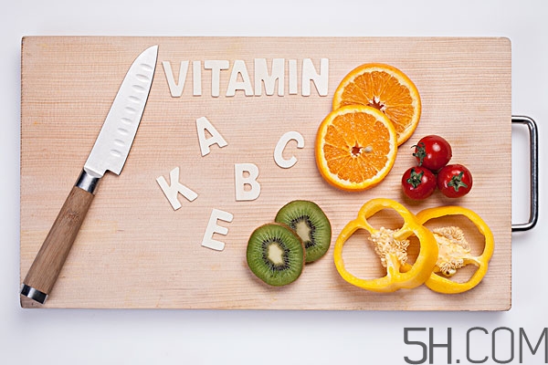 天天用維生素e擦臉好嗎 維生素e擦臉正確步驟 天天用維生素e擦臉好嗎 維生素e擦臉正確步驟