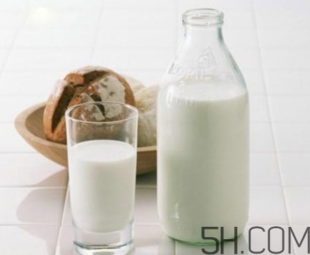 牛奶不適合什么人喝？牛奶多喝有副作用嗎？