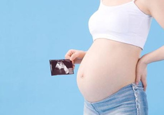 孕晚期見紅了肚子不痛怎么辦？孕晚期見紅是持續(xù)的嗎？