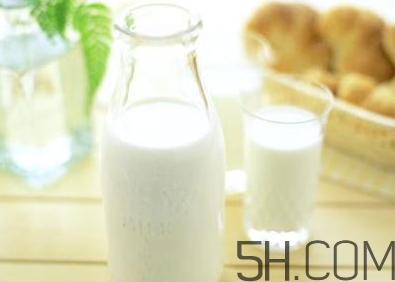 袋裝牛奶和盒裝牛奶哪個(gè)更有營養(yǎng)？