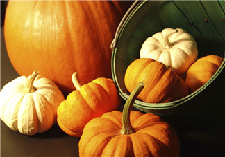 大閘蟹和南瓜一起什么人不適合吃？大閘蟹和南瓜一起吃要怎么辦？