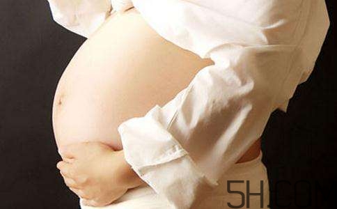 孕晚期肚子疼影響胎兒嗎？孕晚期肚子像來月經(jīng)一樣疼