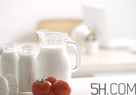 牛奶不適合什么人喝？牛奶多喝有副作用嗎？