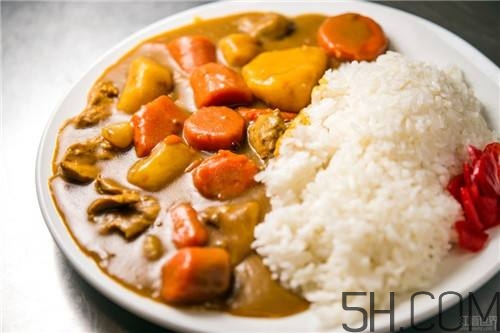 咖喱飯可以用豬肉嗎 咖喱飯用什么肉 咖喱飯可以用豬肉嗎 咖喱飯用什么肉