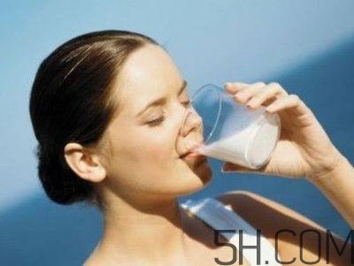 孕婦奶粉能和雞蛋一起吃嗎？喝孕婦奶粉的注意事項(xiàng)