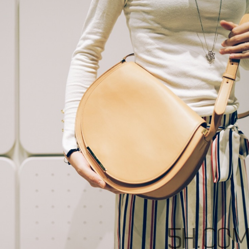 cuyana哪能買到？cuyana馬鞍包多少錢？