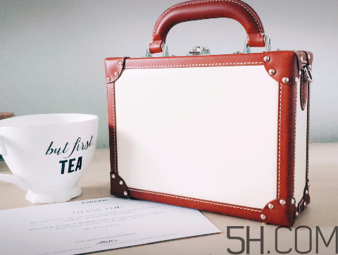 bertoni 1949是什么品牌？bertoni包包什么檔次？