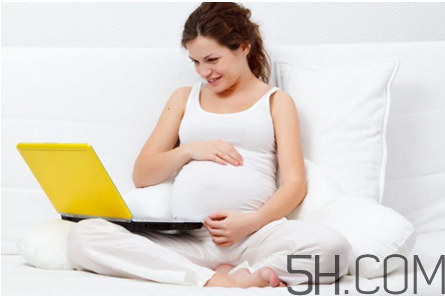 孕婦怎么睡覺對(duì)胎兒好？孕婦害喜怎么回事？