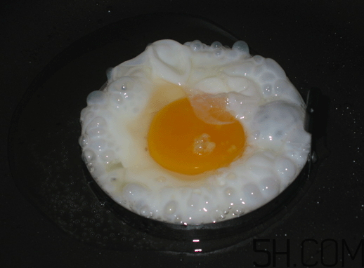 荷包蛋怎么煎不粘鍋？煎荷包蛋為什么粘鍋？
