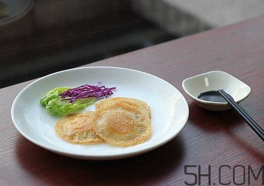 荷包蛋是煮的還是煎的？煎雞蛋還是煮雞蛋好？