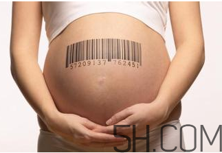 懷男孩和懷女孩的特征是什么？孕婦肚子硬生男生女？