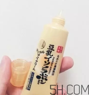 眼霜用在水乳之前還是之后？眼霜和水乳使用的順序