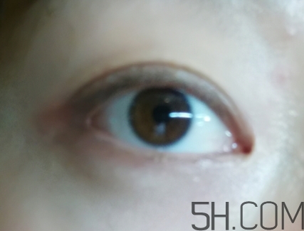 眼霜過(guò)期了可以用嗎？眼霜的保質(zhì)期