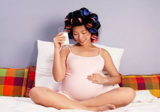 孕婦奶粉和鈣片可以一起吃嗎？喝孕婦奶粉還需要吃鈣片嗎？