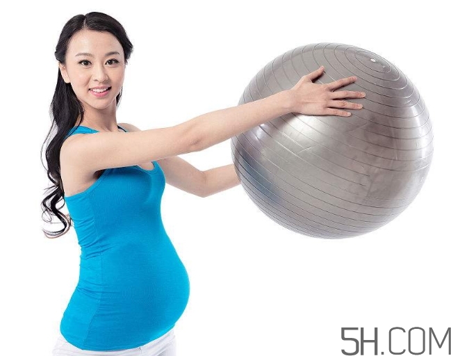 孕婦練習(xí)瑜伽常做的動(dòng)作 孕婦瑜伽的注意事項(xiàng) 孕婦練習(xí)瑜伽常做的動(dòng)作 孕婦瑜伽的注意事項(xiàng)