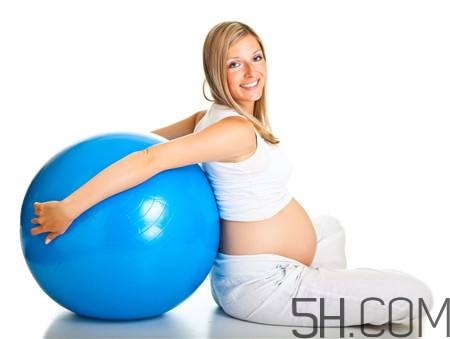 孕婦瑜伽球什么時候開始用？孕婦瑜伽球怎么用？