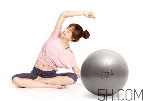 孕婦練習(xí)瑜伽常做的動(dòng)作 孕婦瑜伽的注意事項(xiàng) 孕婦練習(xí)瑜伽常做的動(dòng)作 孕婦瑜伽的注意事項(xiàng)