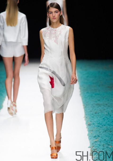 shiatzy chen衣服貴嗎？shiatzy chen服裝價(jià)位