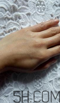 百雀羚水嫩倍現(xiàn)保濕精華乳液多少錢(qián)_價(jià)格 百雀羚水嫩倍現(xiàn)保濕精華乳液多少錢(qián)_價(jià)格