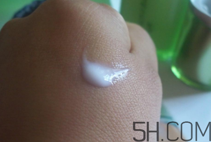 百雀羚水嫩倍現(xiàn)保濕精華乳液多少錢(qián)_價(jià)格 百雀羚水嫩倍現(xiàn)保濕精華乳液多少錢(qián)_價(jià)格