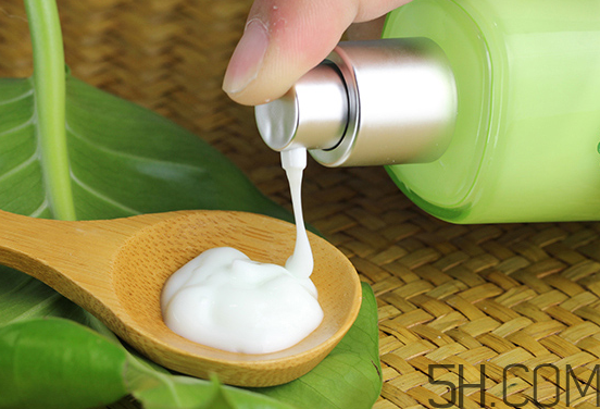 百雀羚水嫩倍現(xiàn)保濕精華乳液怎么樣_好用嗎 百雀羚水嫩倍現(xiàn)保濕精華乳液怎么樣_好用嗎