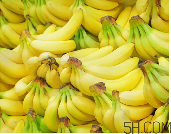 香蕉沒熟吃了會怎樣？香蕉吃多了的壞處