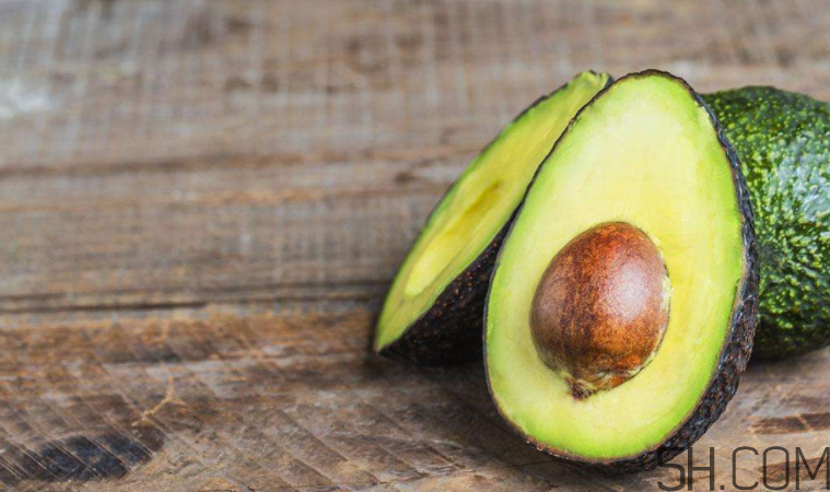 牛油果豐胸是不是真的？牛油果奶昔怎么做好喝？