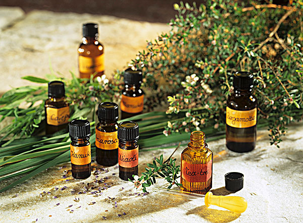 香薰精油怎么用 香薰精油的功效與用法 香薰精油怎么用 香薰精油的功效與用法