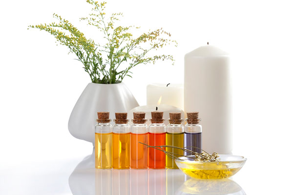 香薰精油怎么用 香薰精油的功效與用法 香薰精油怎么用 香薰精油的功效與用法