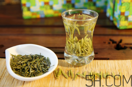 茶葉發(fā)霉是什么樣子？茶葉發(fā)霉怎么鑒別？