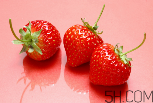 吃了發(fā)霉的草莓怎么辦？怎樣挑選草莓？