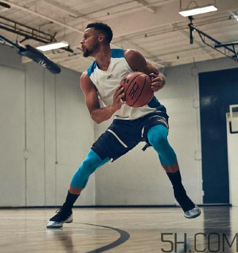 under armour curry 4鞋碼偏小嗎？庫里第四代戰(zhàn)靴尺碼怎么選？
