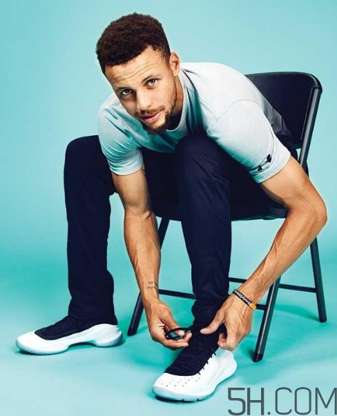 under armour curry 4鞋碼偏小嗎？庫里第四代戰(zhàn)靴尺碼怎么選？