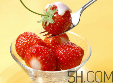 如何避免激素草莓？草莓的健康吃法