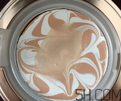 水粉霜是什么？水粉霜是粉底液嗎？