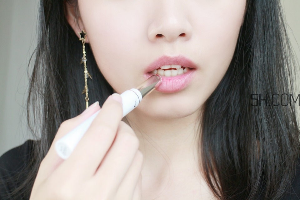 fox變色唇膏怎么樣_fox變色唇膏好用嗎 fox變色唇膏怎么樣_fox變色唇膏好用嗎