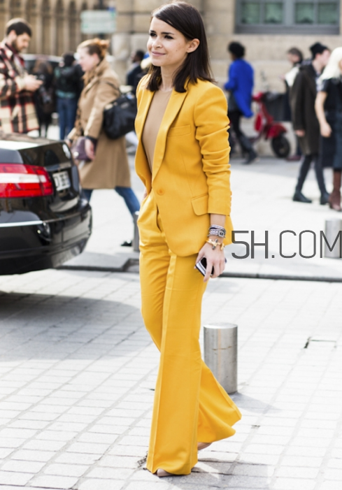 黃色西裝怎么搭配好看？黃色西裝搭配圖片