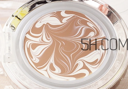 水粉霜怎么用？水粉霜要搖一搖嗎