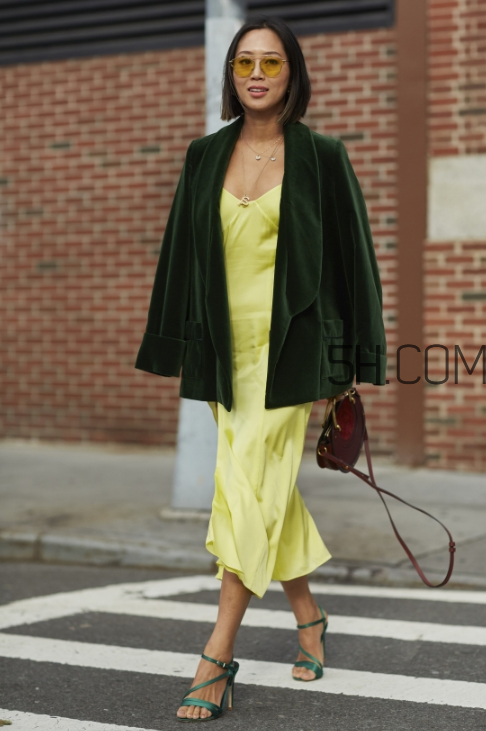 絲絨西裝怎么搭配？絲絨西服搭配圖片