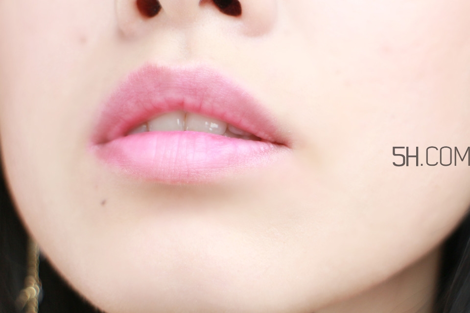 fox變色唇膏怎么樣_fox變色唇膏好用嗎 fox變色唇膏怎么樣_fox變色唇膏好用嗎