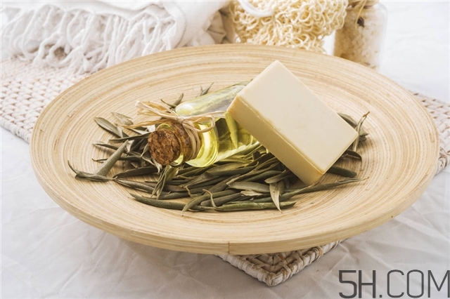 每天用硫磺皂洗臉好嗎 硫磺皂可以洗臉嗎 每天用硫磺皂洗臉好嗎 硫磺皂可以洗臉嗎