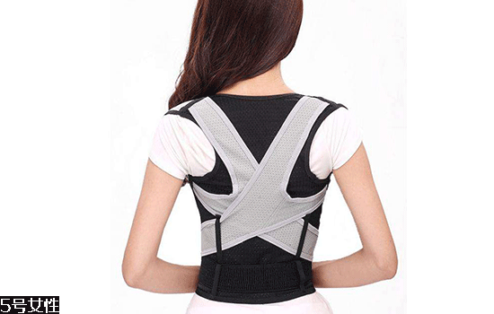 背背佳能穿著睡覺嗎 背背佳怎么穿示意圖 背背佳能穿著睡覺嗎 背背佳怎么穿示意圖