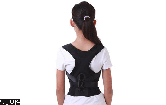 背背佳能穿著睡覺嗎 背背佳怎么穿示意圖 背背佳能穿著睡覺嗎 背背佳怎么穿示意圖