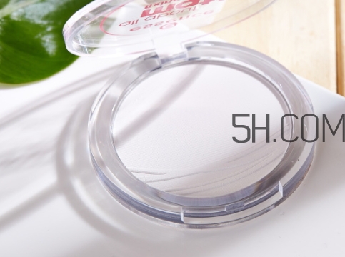 essence定妝蜜粉餅怎么用？essence粉餅使用心得